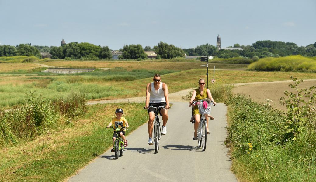 Mensen op de fiets